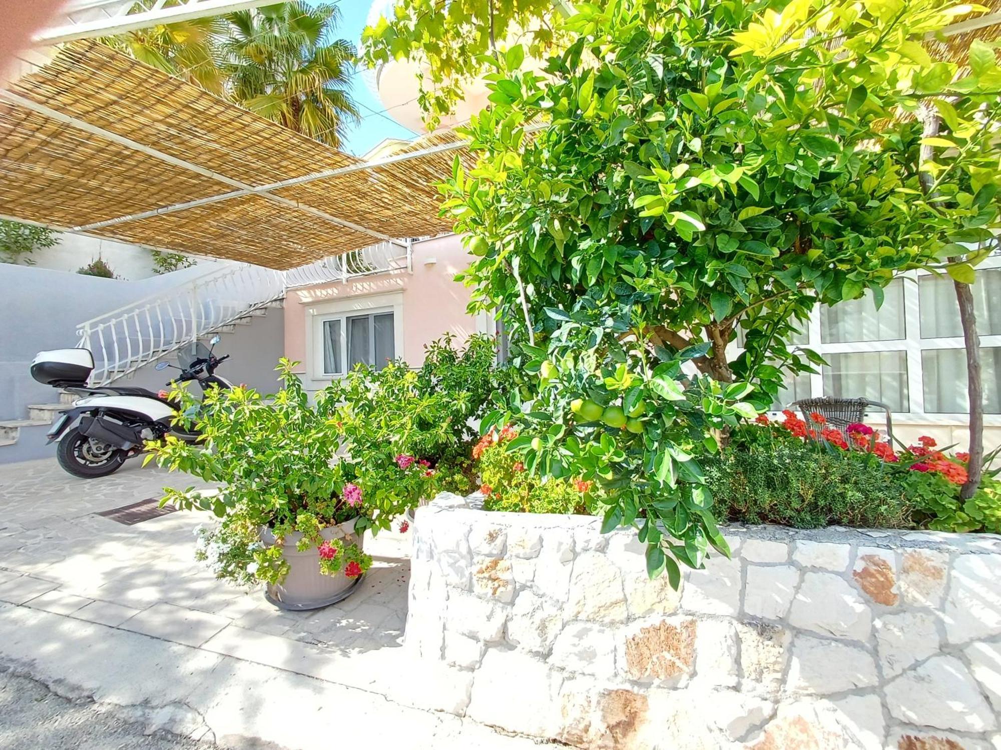 Apartments Jaksic Trogir Exterior photo